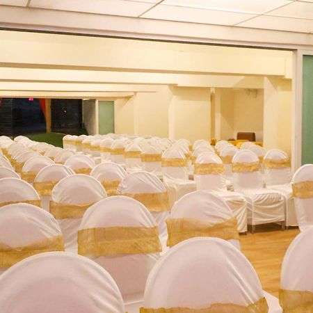 Tuliip Residency Hotel Mumbai Exterior photo