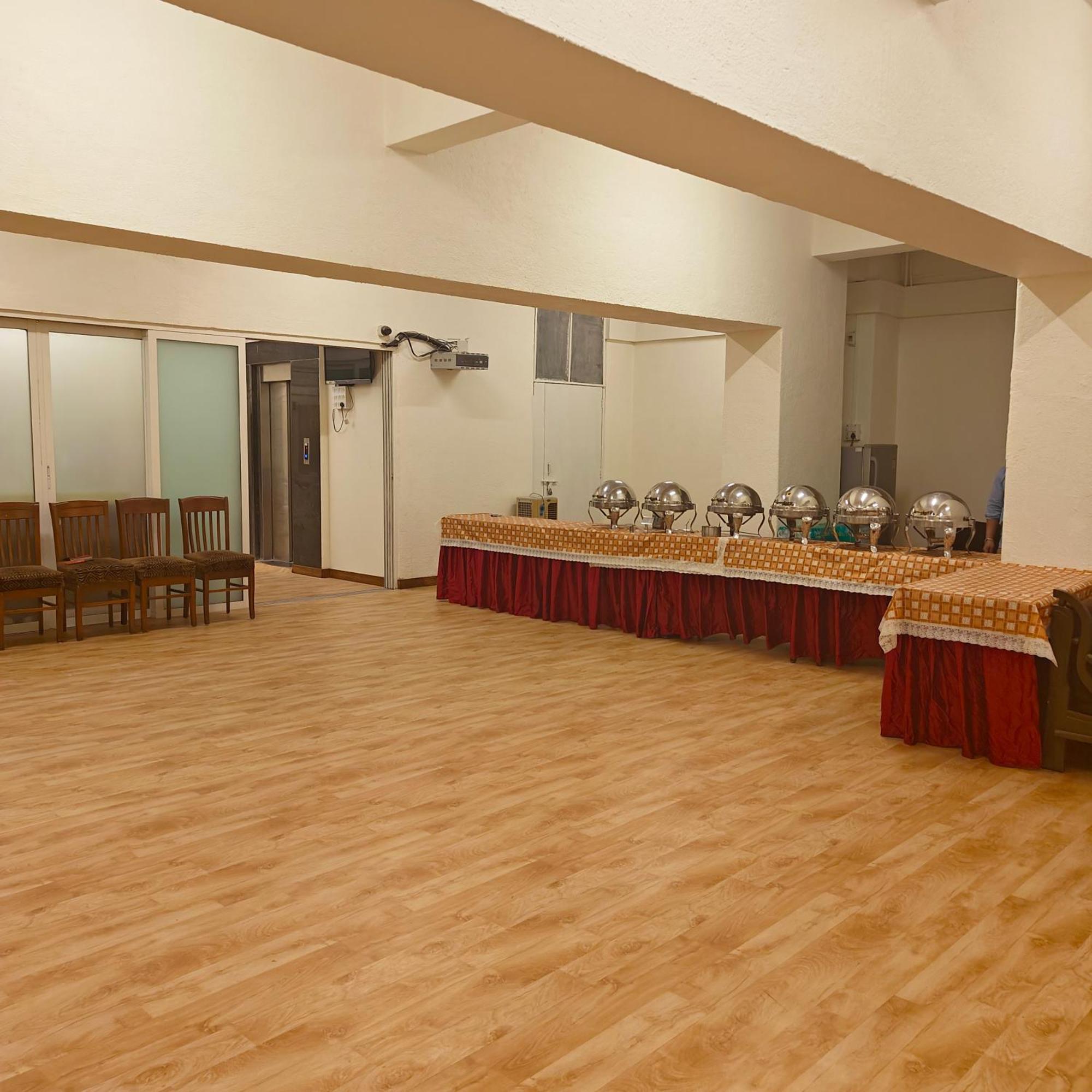 Tuliip Residency Hotel Mumbai Exterior photo