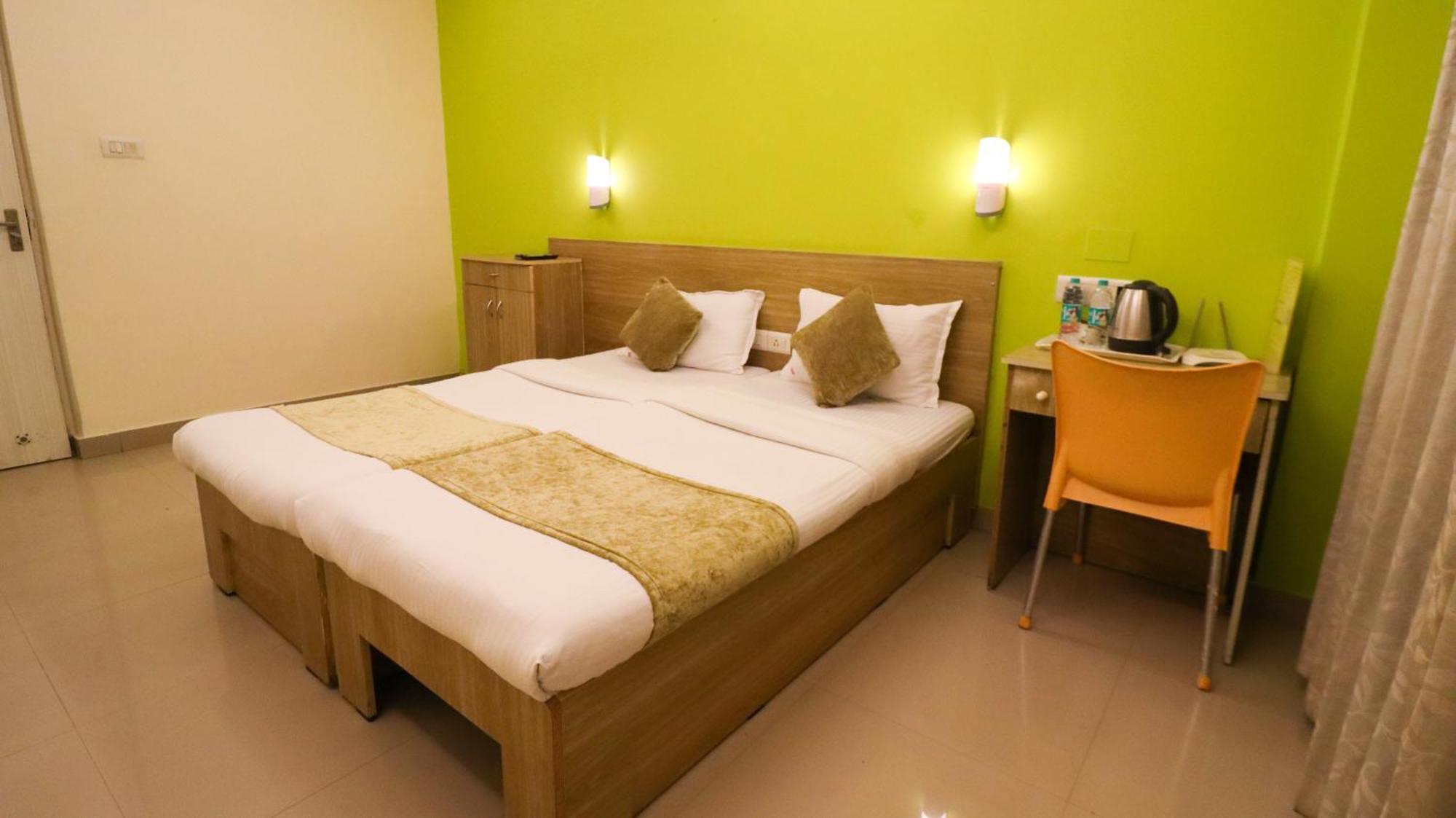 Tuliip Residency Hotel Mumbai Exterior photo